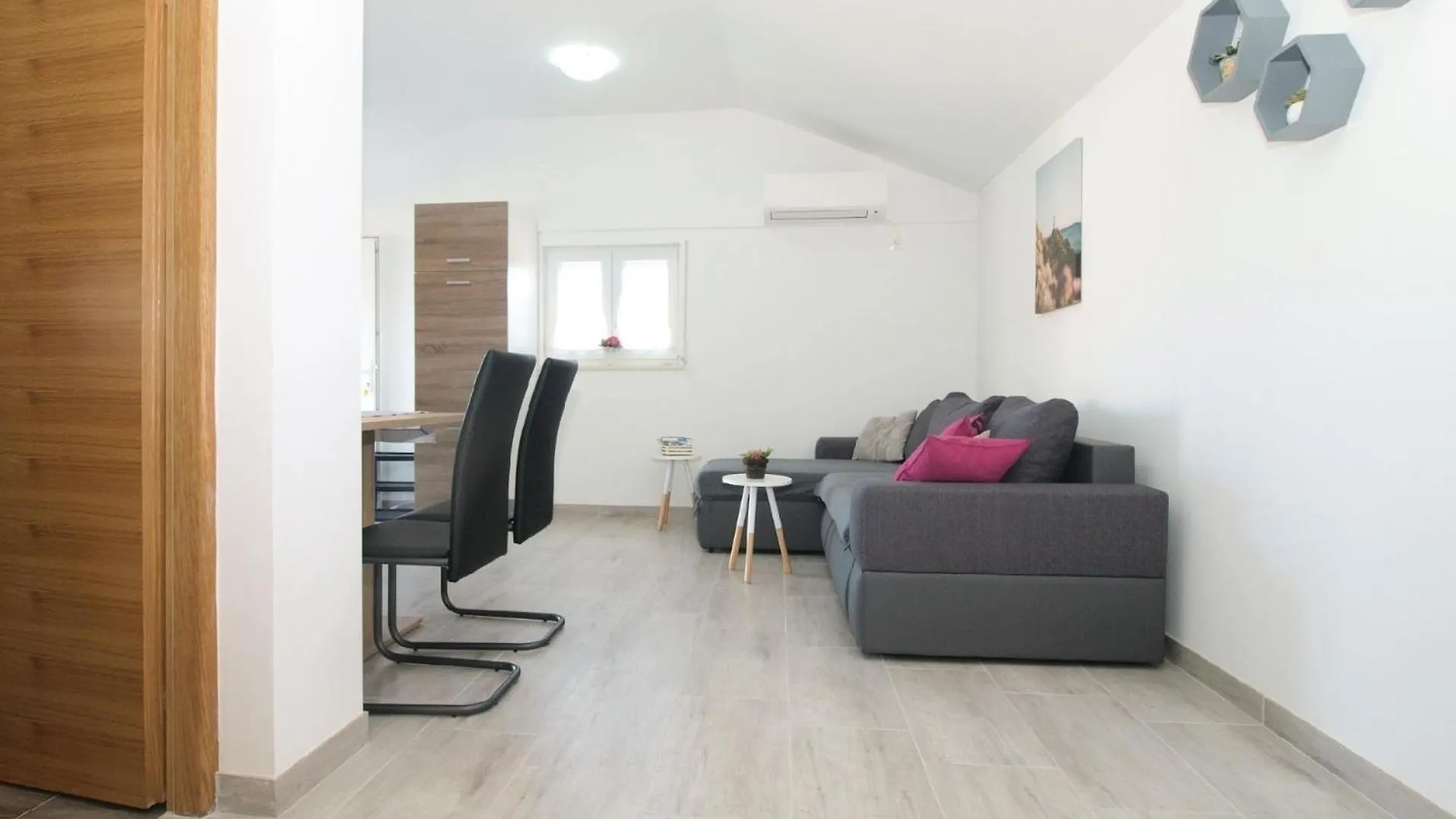 Ferienhaus Fuer 3 Personen Ca 40 Qm In Pula, Istrien Istrische Riviera Vikendica